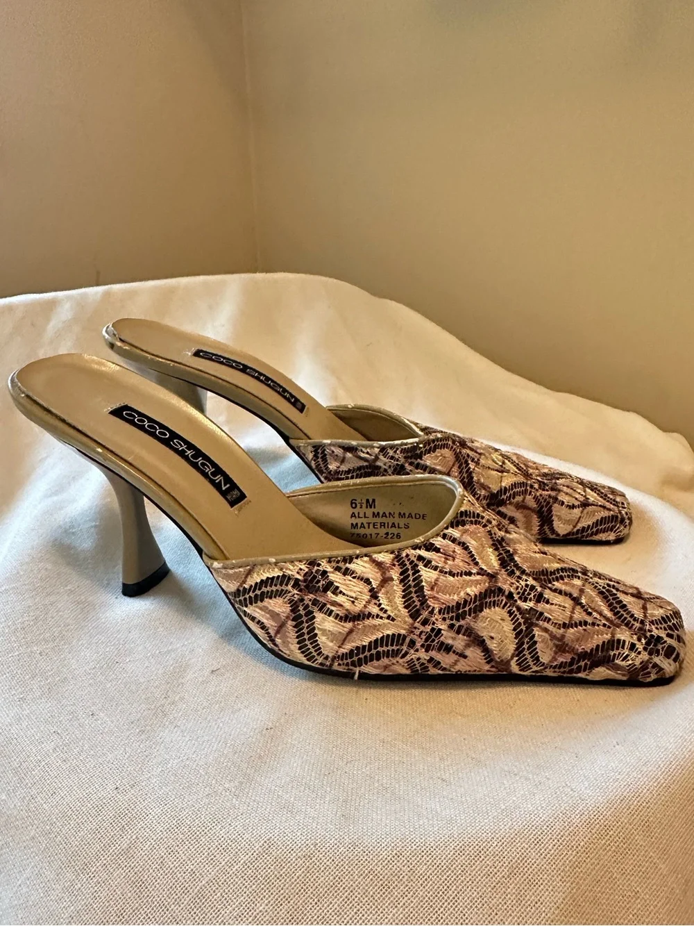 Y2K Beaded Tapestry Kitten Heel Mules 6.5 Square Toe Coquette Whimsigoth Dainty